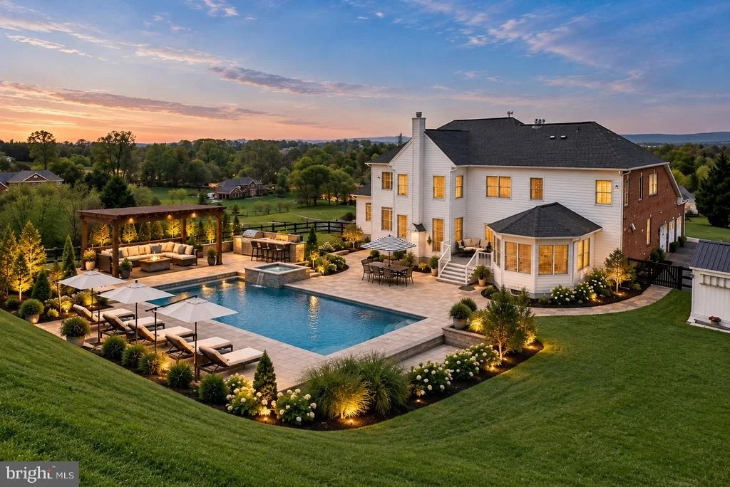 Photo of 15064 BARLOW DRIVE