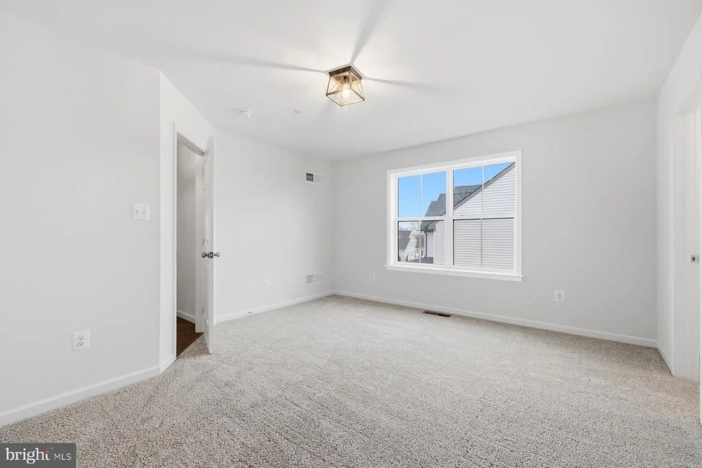 Photo of 2758 HILLFIELD DRIVE