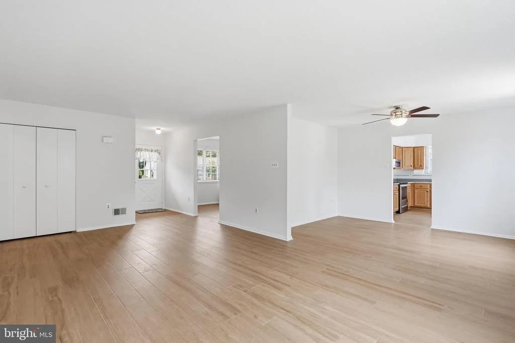 Photo of 5661 CRABAPPLE DRIVE