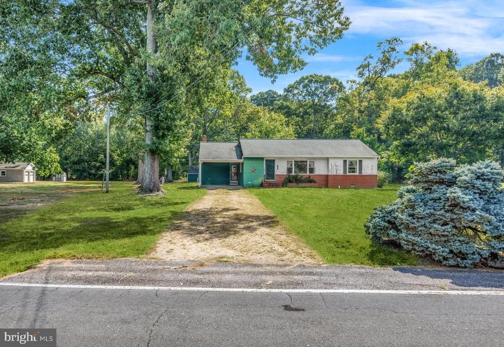 Photo of 4891 IDLEWILDE ROAD