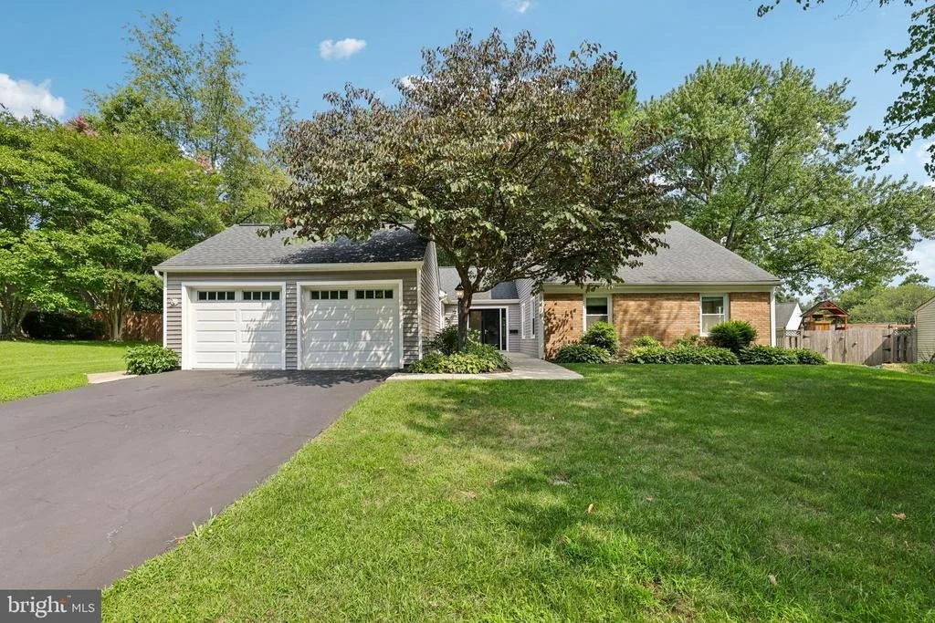 Photo of 1410 KNIGHTS BRIDGE TURN