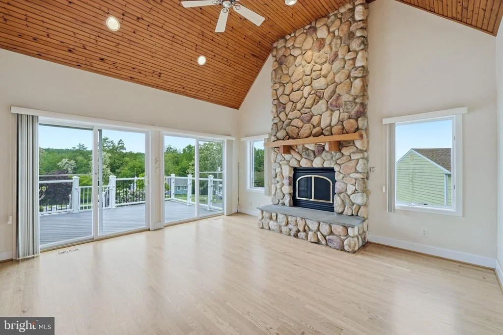 Photo of 160 CLIFFVIEW DRIVE