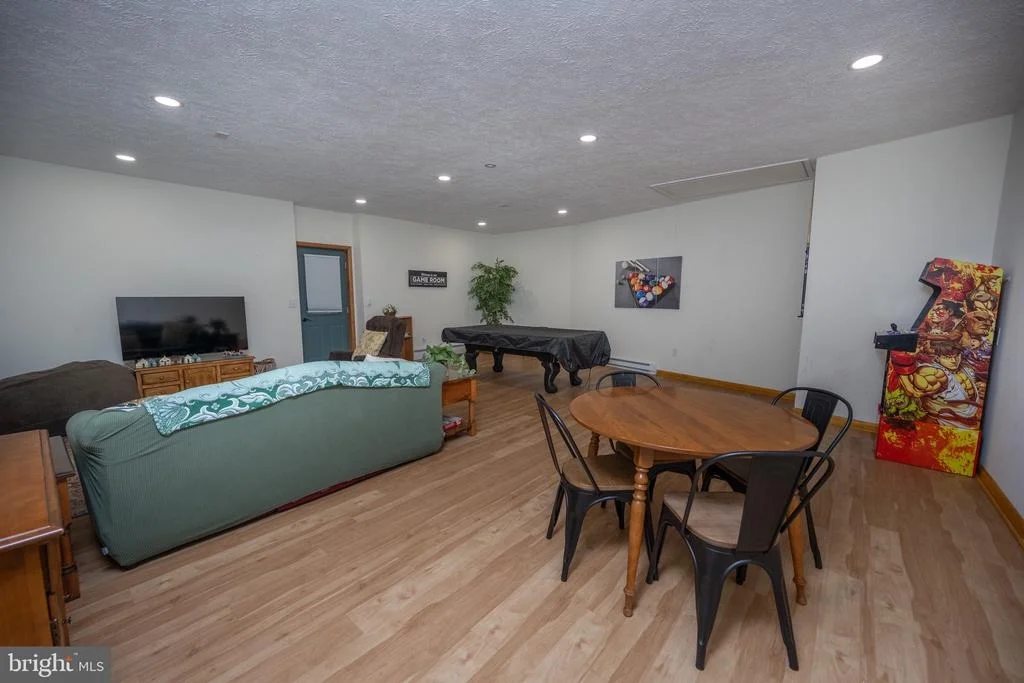 Photo of 526 GLEANINGS DRIVE