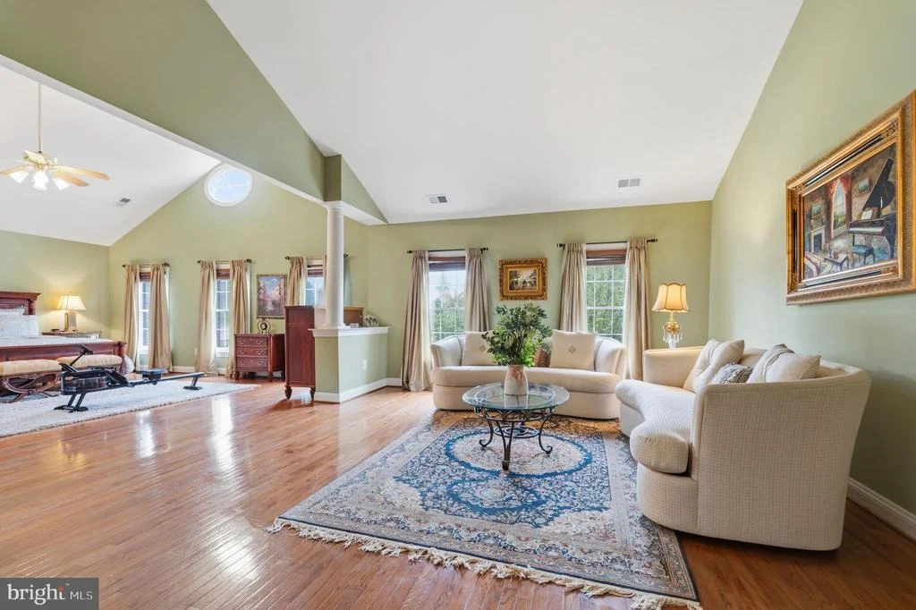 Photo of 18615 THUNDERCLOUD ROAD