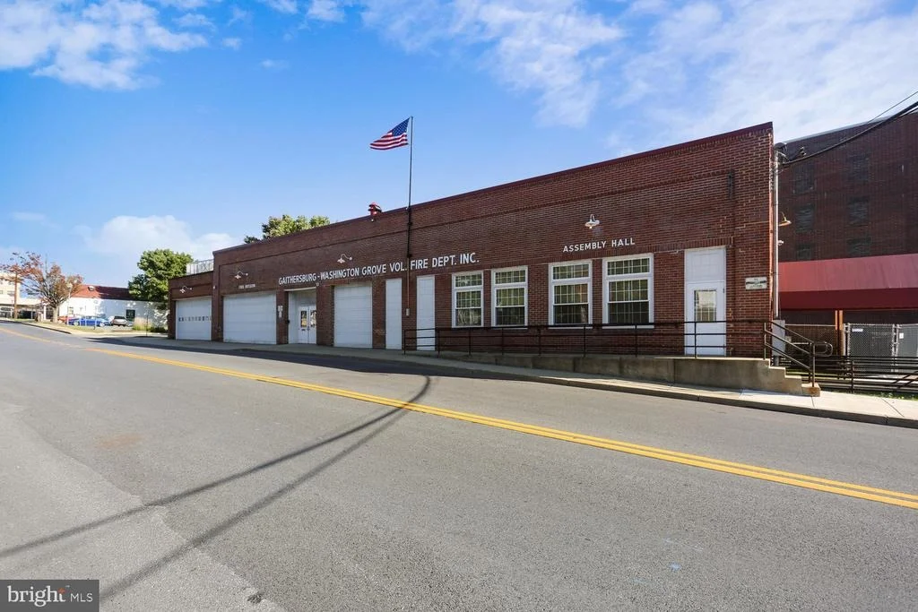 Photo of 205 TULIP DRIVE