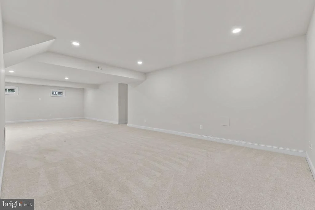 Photo of 23754 KILKERRAN DRIVE