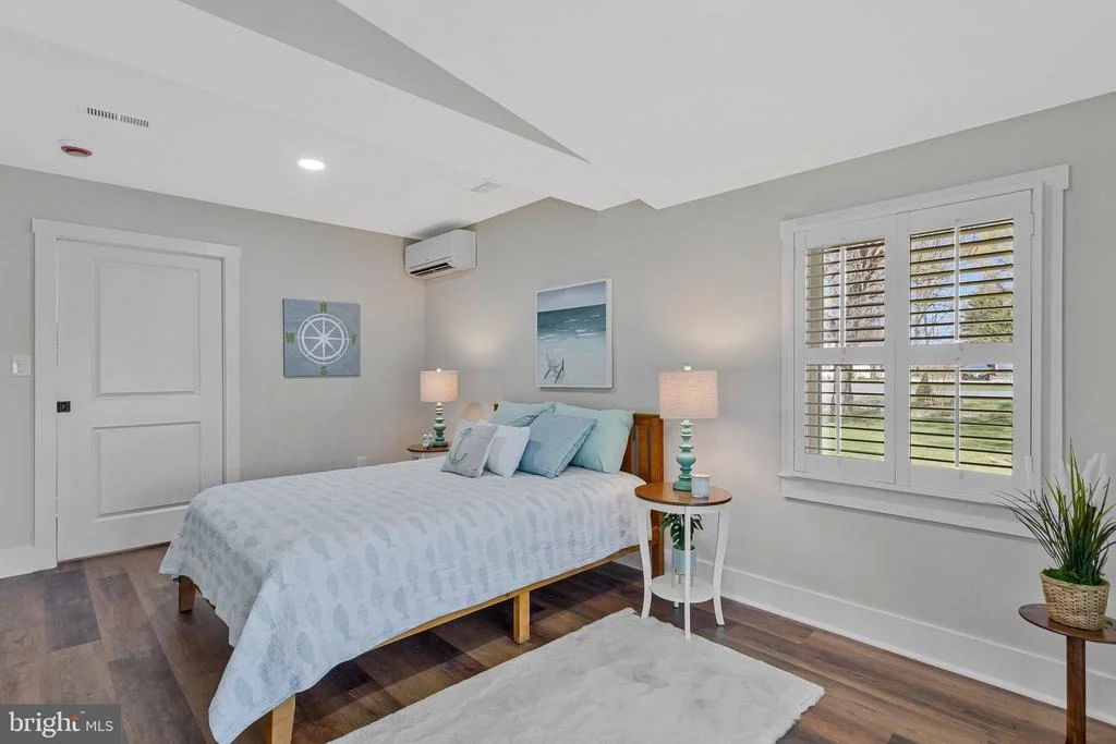 Photo of 1268 HAYES ROAD