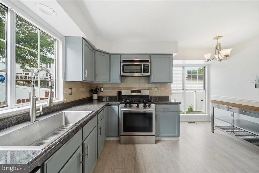 Photo of 7927 CITADEL DRIVE