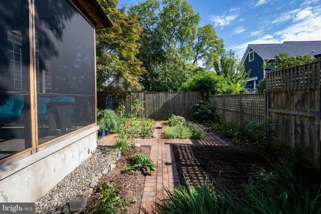 Photo of 118 BEEBE AVENUE