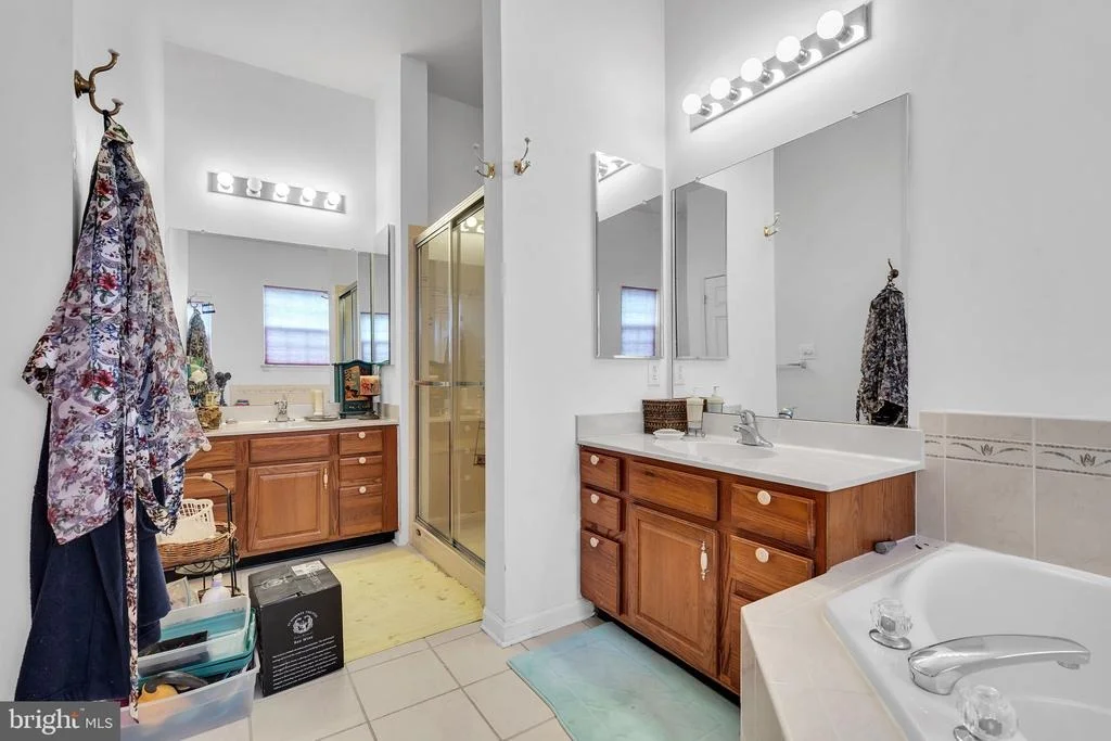 Photo of 121 GOLF VIEW DRIVE