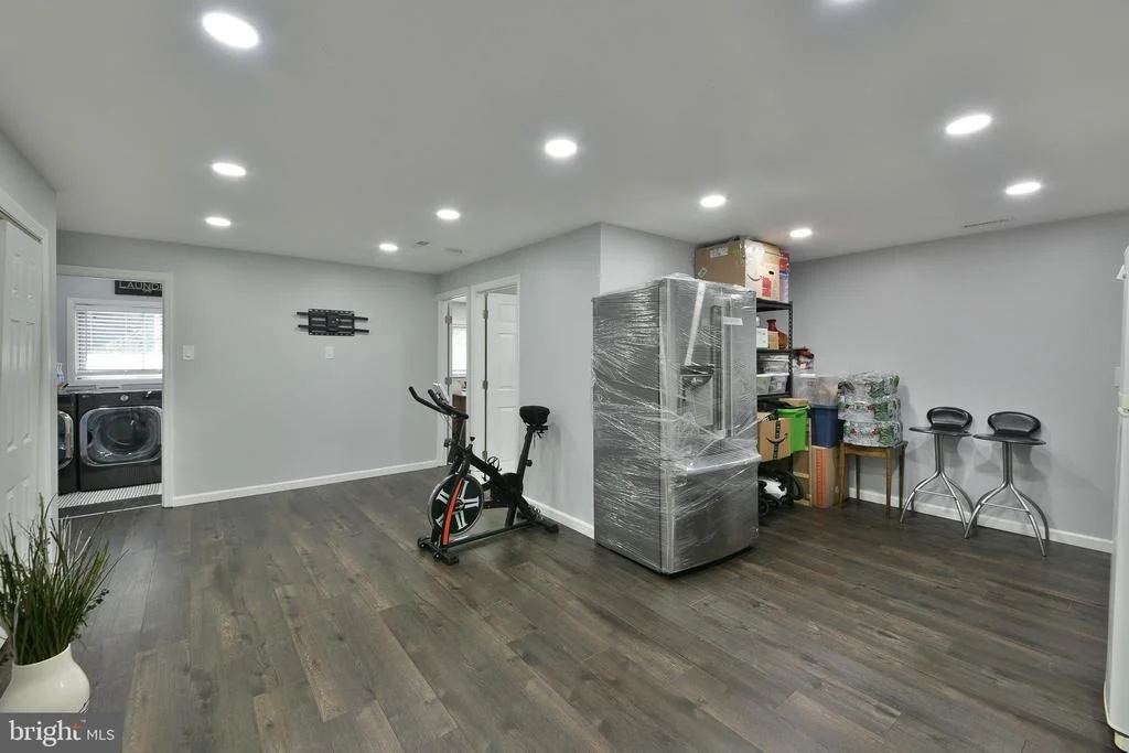 Photo of 8 WINDOVER LANE