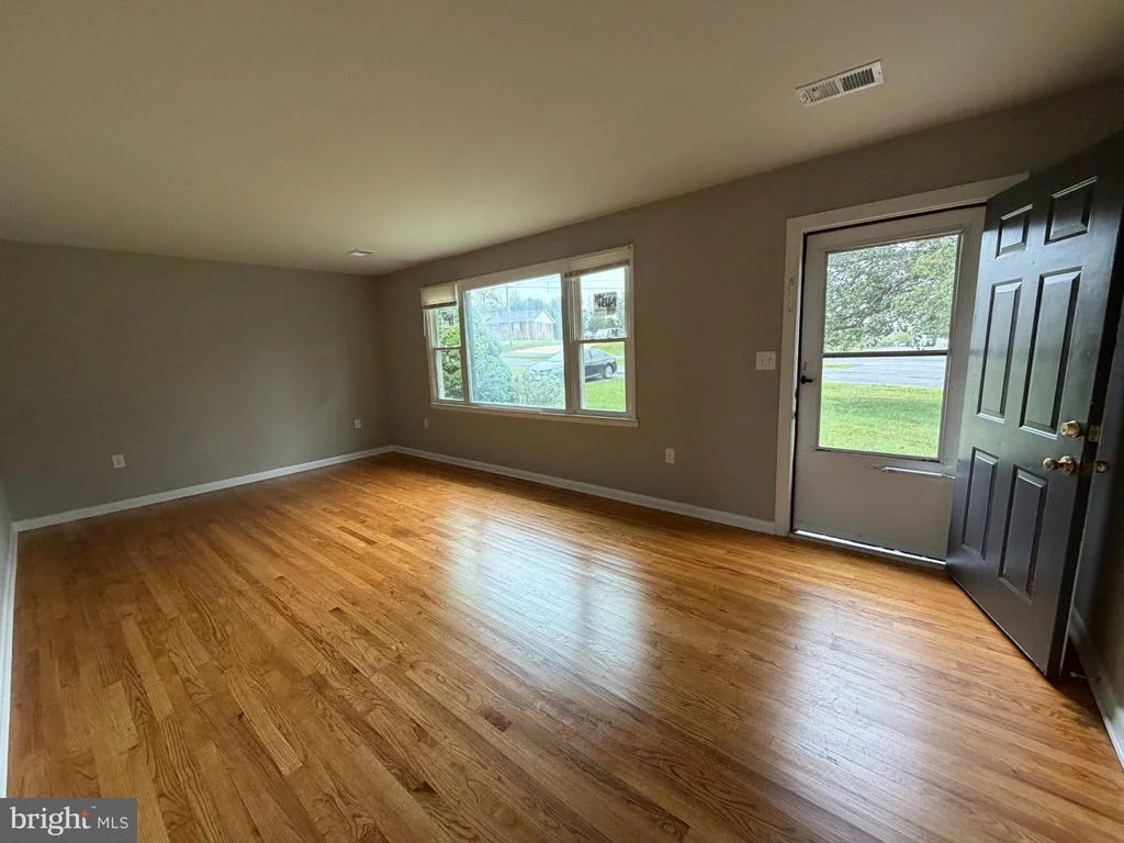 Photo of 3 SPRINGVIEW BOULEVARD