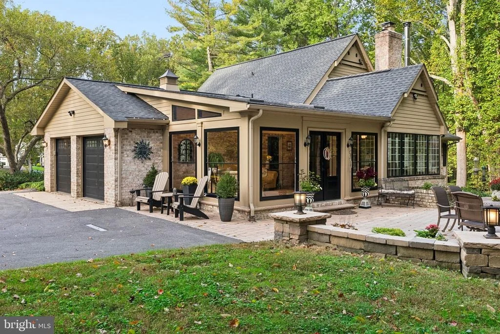 Photo of 14416 MANOR ROAD