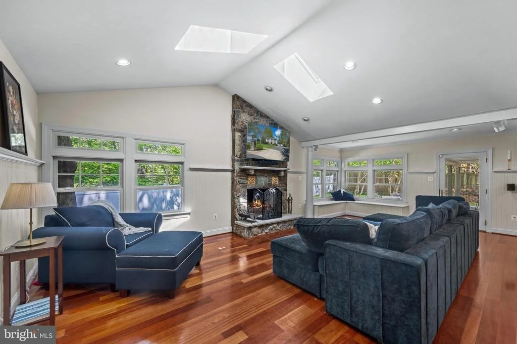 Photo of 6 STARLIGHT COURT