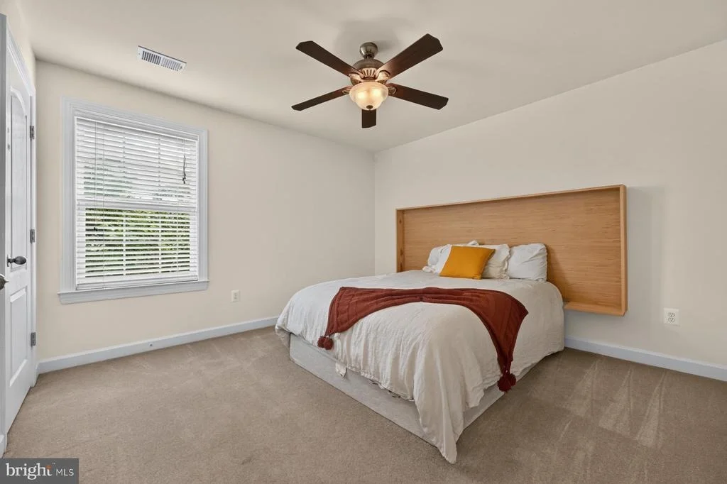 Photo of 810 MORAN DRIVE