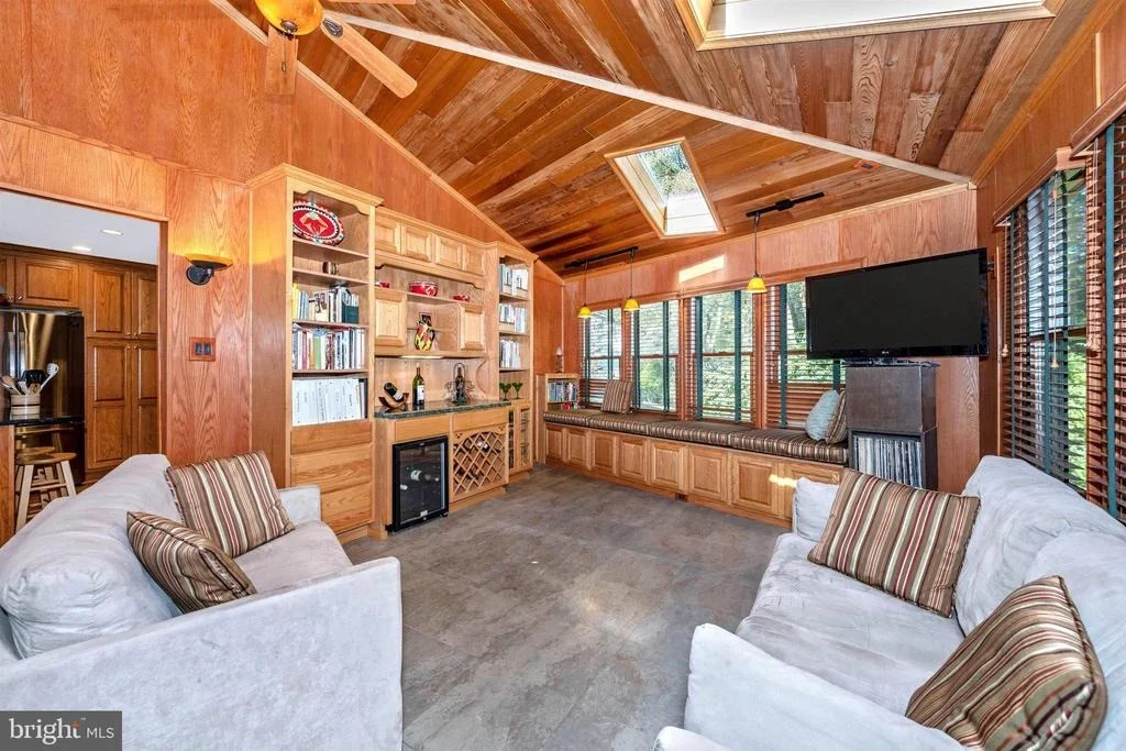Photo of 19213 JERICHO DRIVE