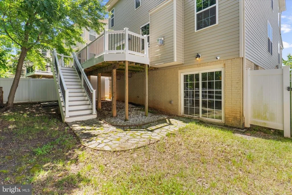 Photo of 7807 STONEBRIAR DRIVE