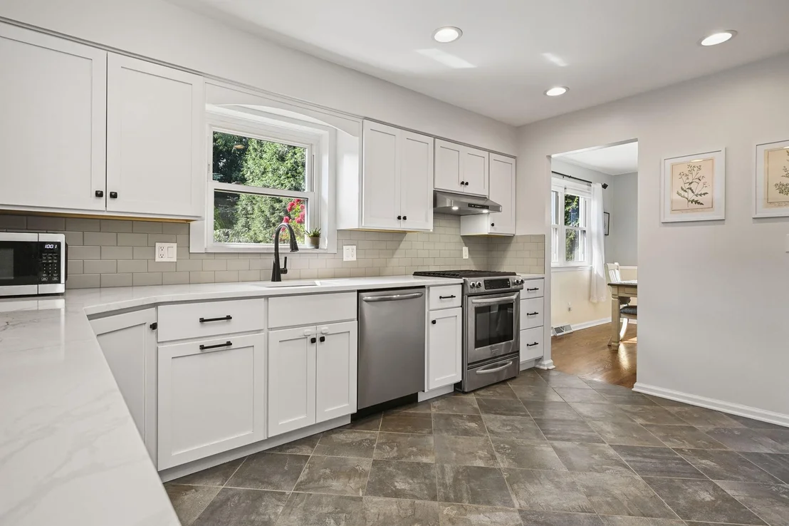 Photo of 559 CABOT DRIVE
