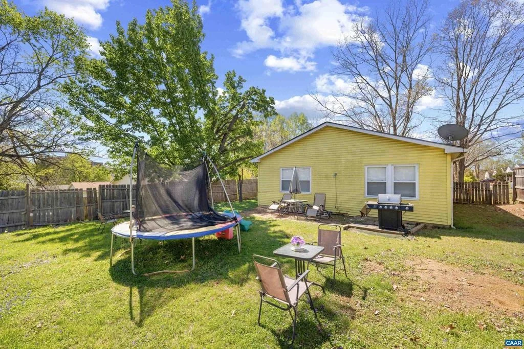 Photo of 215 DICE ST