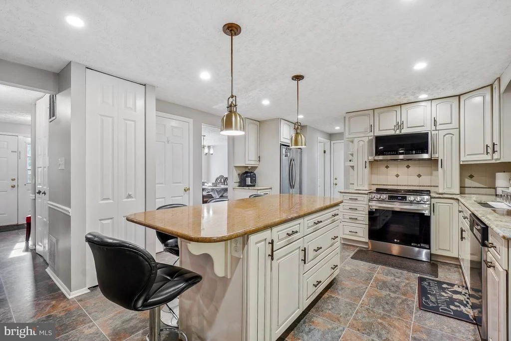 Photo of 1341 CROCKETT LANE