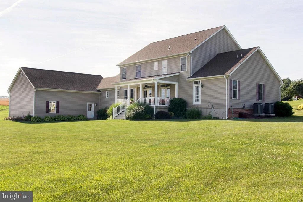 Photo of 1301 WYNDALE DRIVE