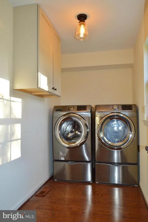 Photo of 6404 STREAM VALLEY WAY