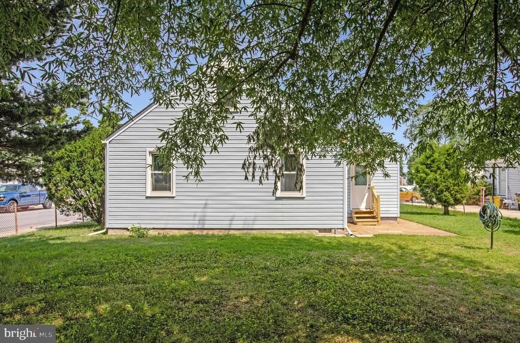 Photo of 413 LAURA AVENUE
