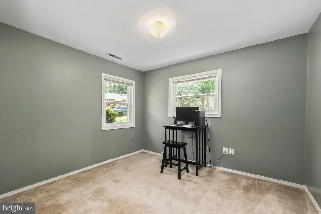 Photo of 16008 FAIRWAY DRIVE