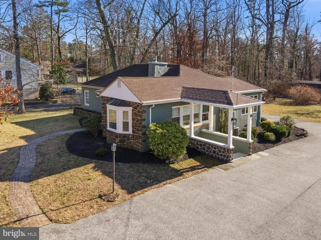 Photo of 862 CENTRAL AVENUE