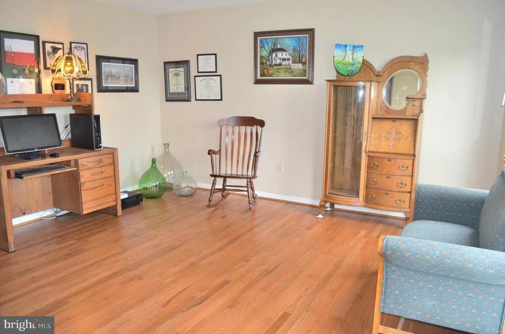 Photo of 9427 CLOVERHILL ROAD