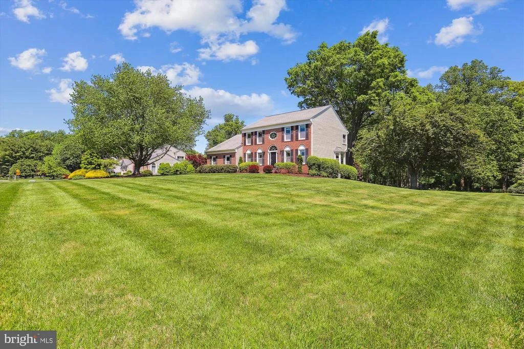 Photo of 18521 AZALEA DRIVE