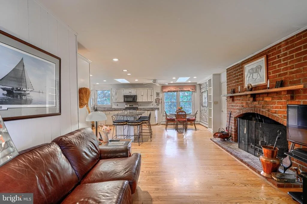 Photo of 16331 MARKOE