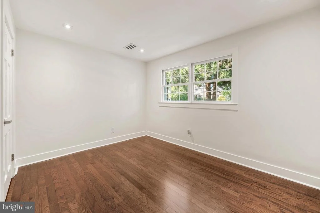 Photo of 9013 BEATTY DRIVE