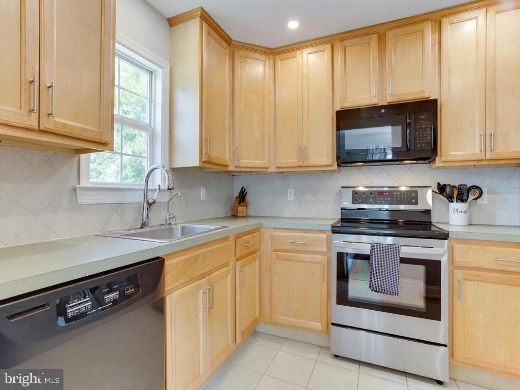 Photo of 132 OAKWOOD ROAD