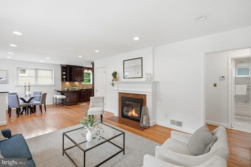 Photo of 10207 BRUNSWICK AVENUE