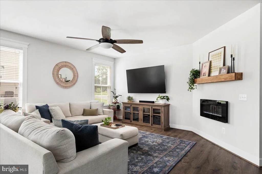 Photo of 35928 PLATINUM DRIVE
