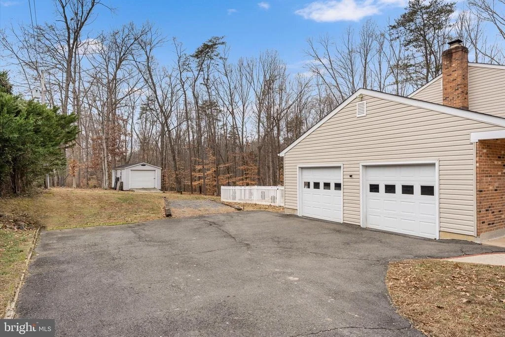 Photo of 8015 STILLBROOKE ROAD
