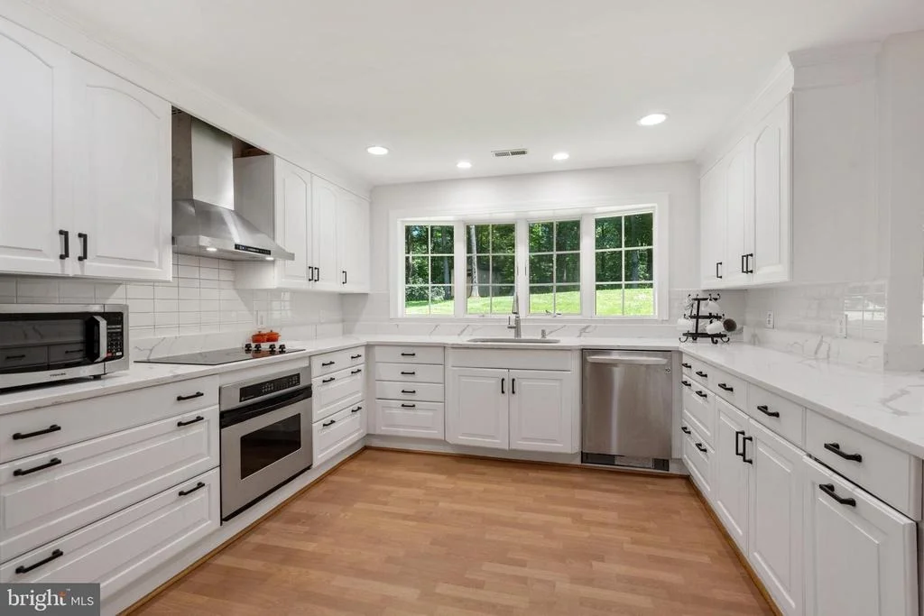 Photo of 10418 ADEL ROAD