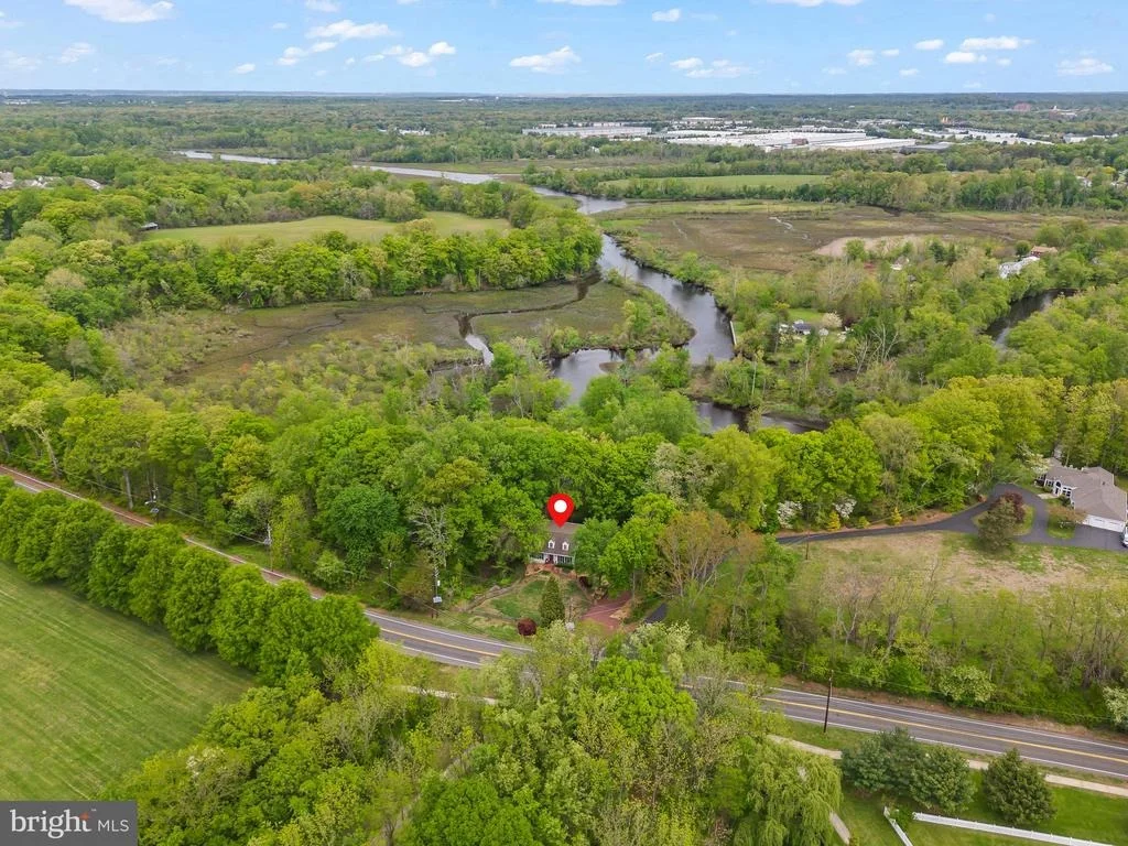 Photo of 42 CREEK ROAD