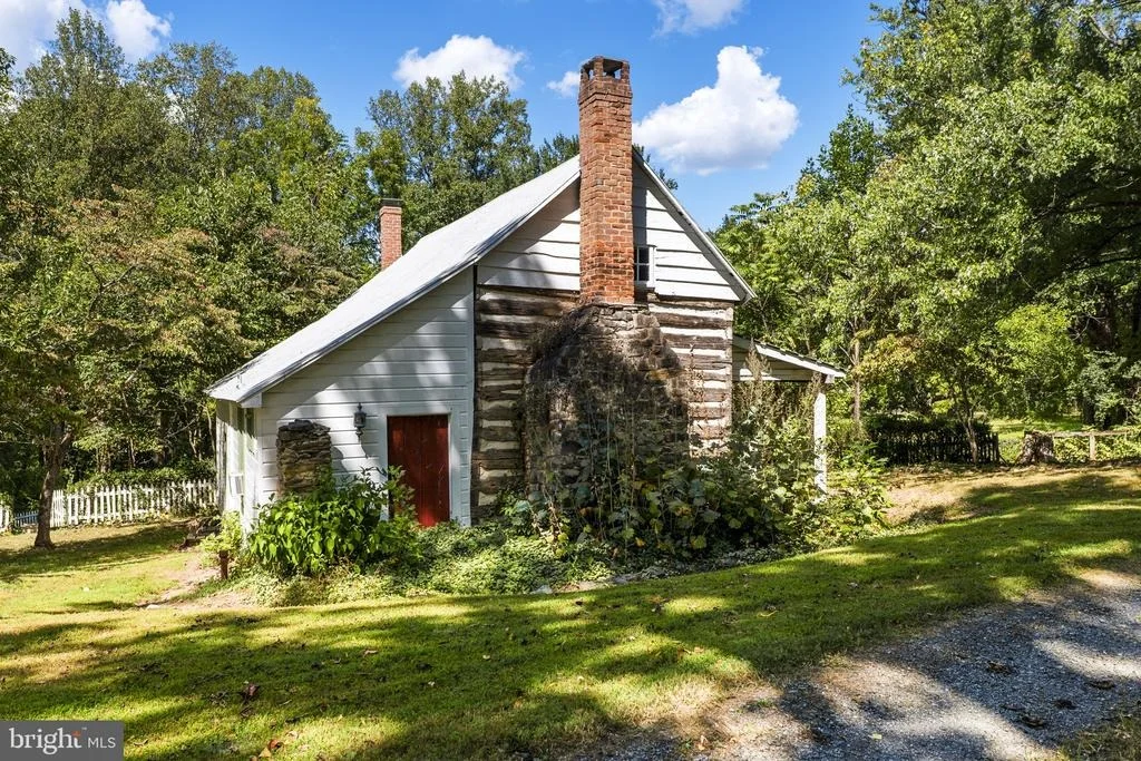 Photo of 16112 BARNESVILLE ROAD