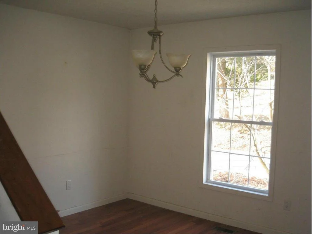 Photo of 3321 MEADOW LANE
