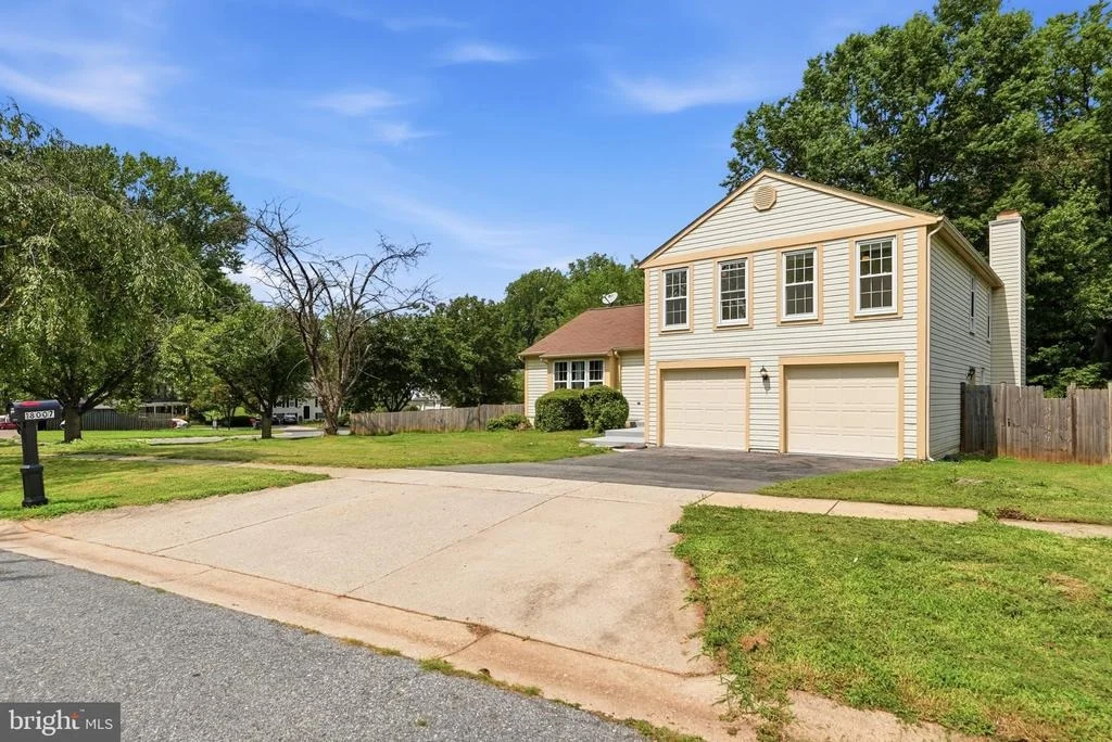 Photo of 18007 SILVER LEAF DRIVE