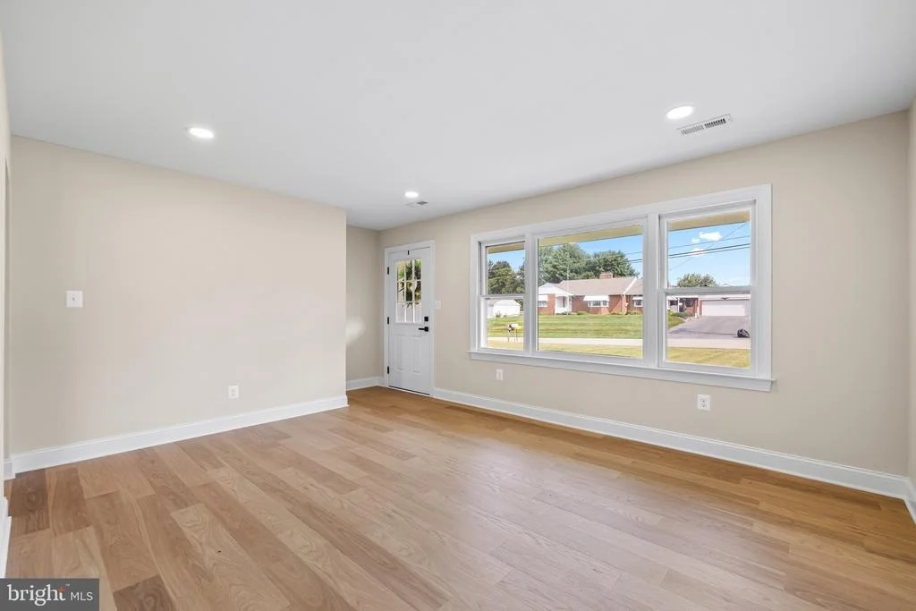 Photo of 1733 BOLLINGER ROAD