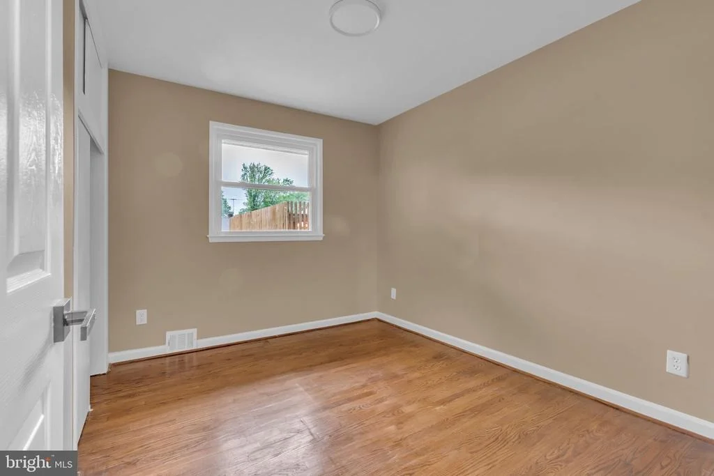 Photo of 6809 BRADDOCK ROAD