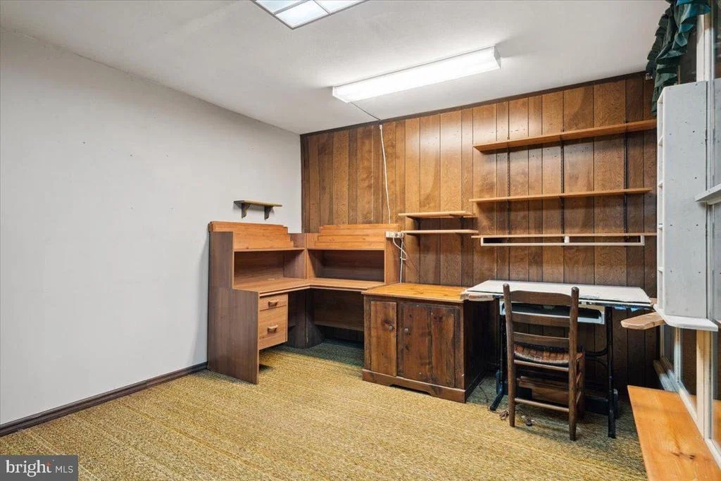 Photo of 8199 MIDDLE COURT