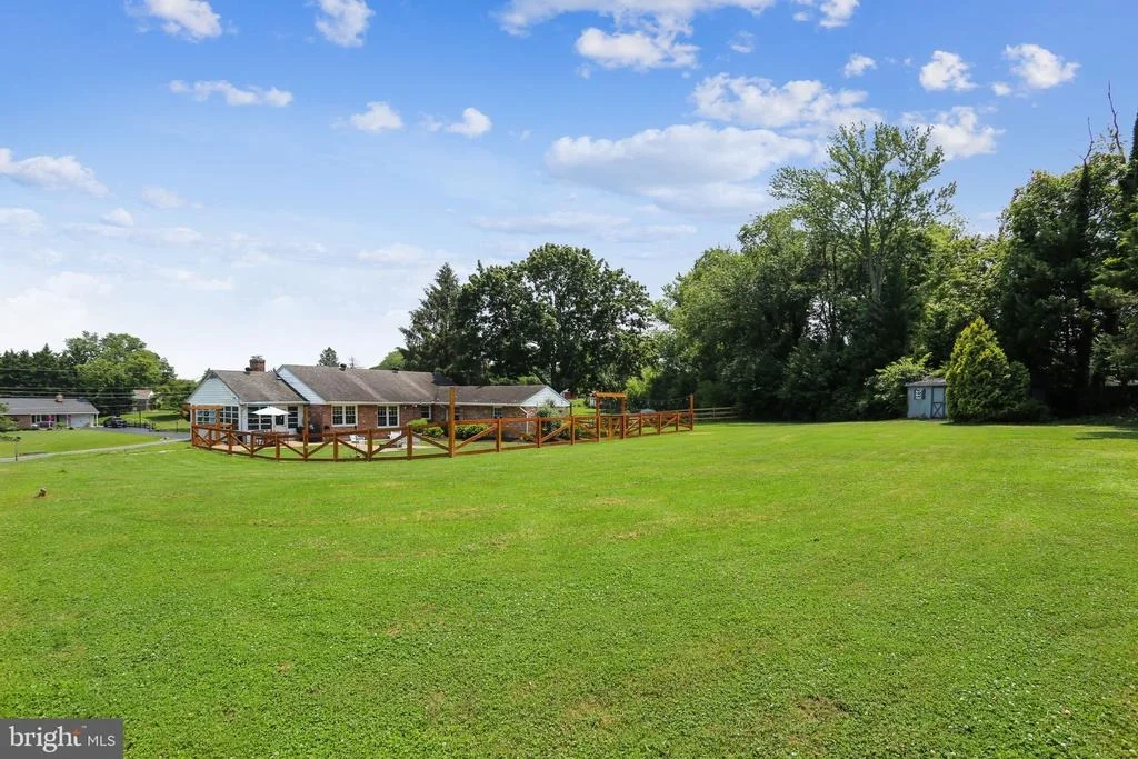 Photo of 24120 DOREEN DRIVE