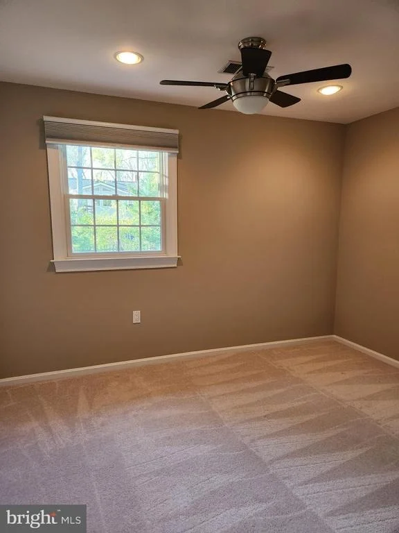 Photo of 8230 RIVERSIDE ROAD