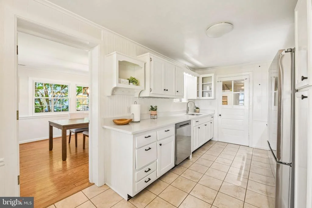 Photo of 8420 LEAF ROAD