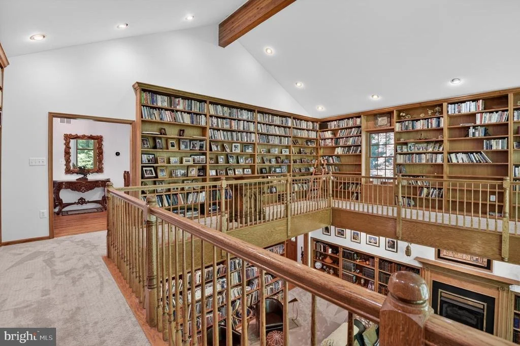 Photo of 1137 SUGARLOAF MOUNTAIN ROAD