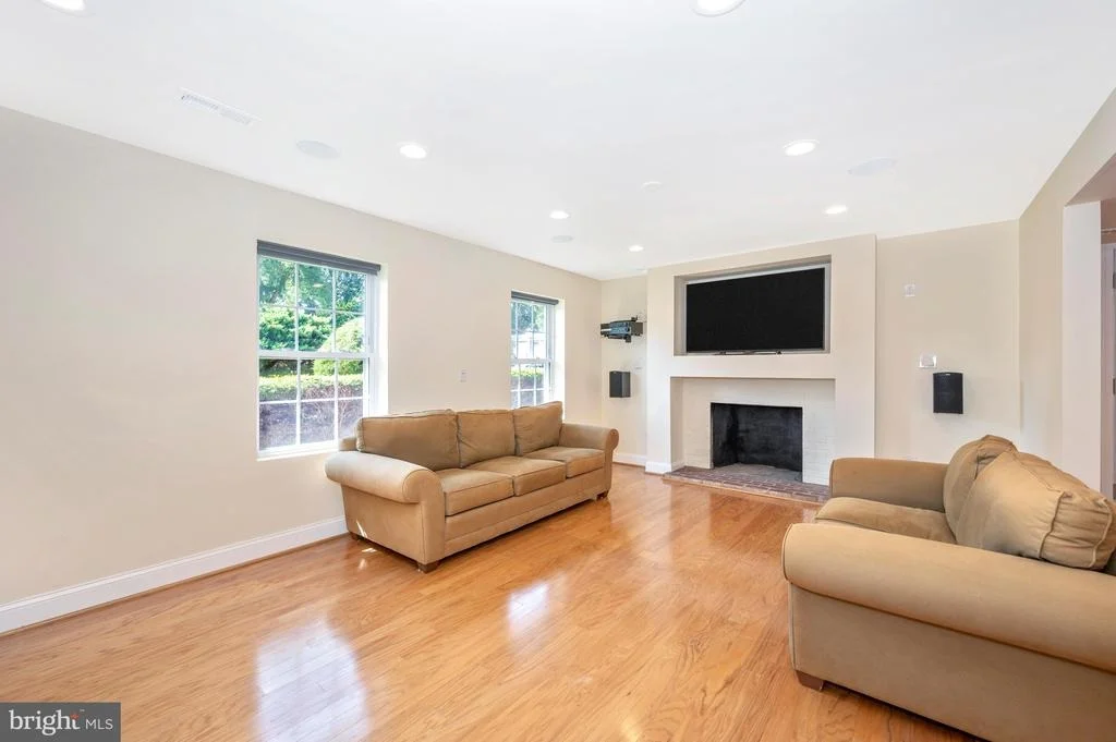 Photo of 1306 LEISTER DRIVE